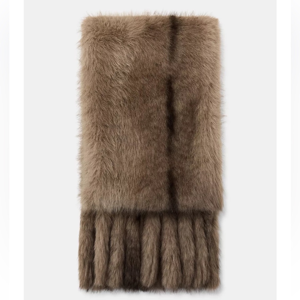 PLAIN FAUX FUR FRINGED SCARF